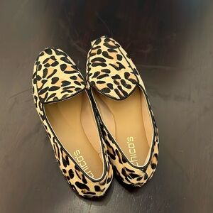 Size 71/2 new cheetah loafers